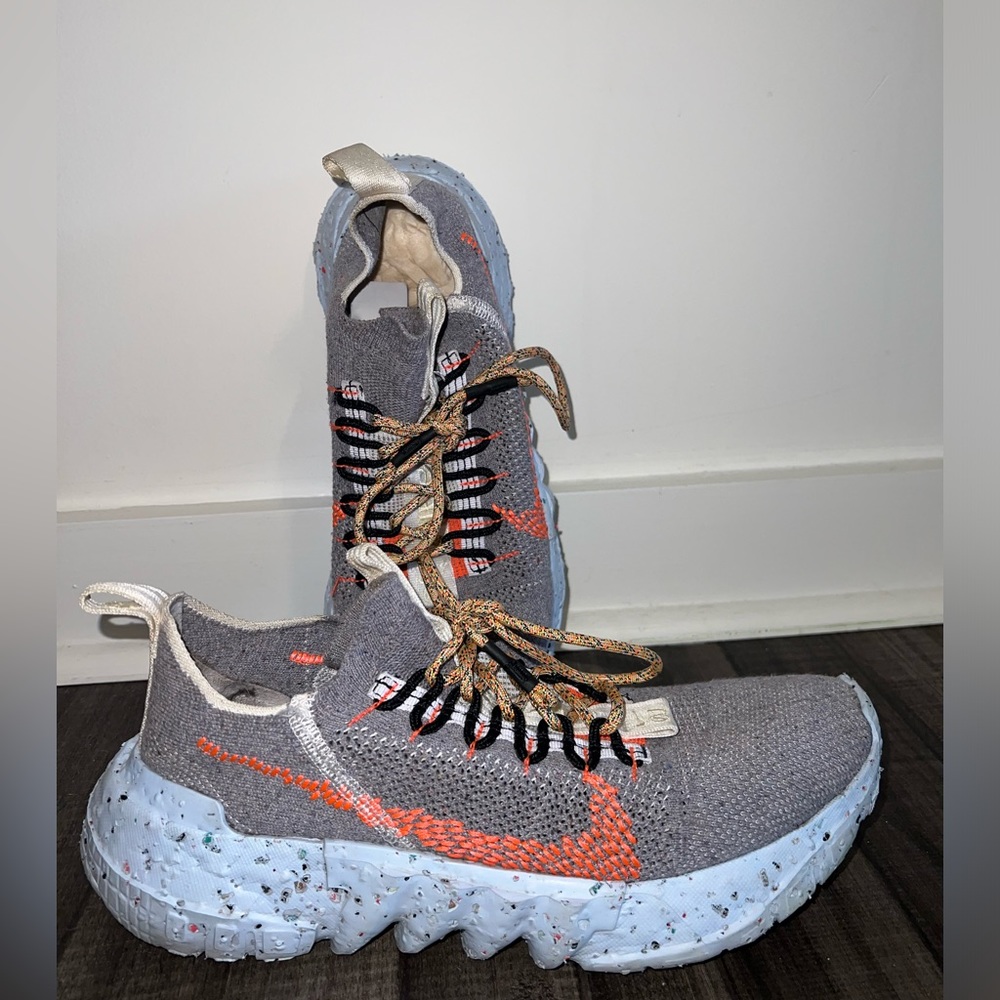 Nike Space Hippie 01 Sneakers Vast Grey Hyper Crimson